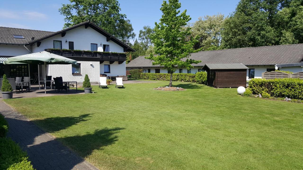 Landhotel Linden Am Venekotensee Niederkrüchten Exterior foto